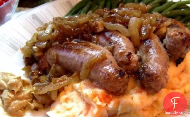 Bangers und Maische Mit Goldenen Zwiebeln