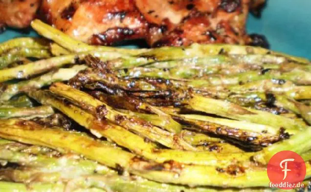 Senf und Mayonnaise Glasierter Spargel (Gegrillt)