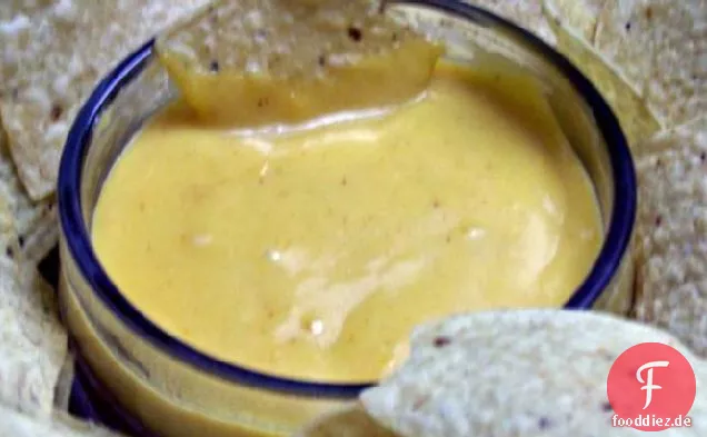 Cremiger Bier-N-Cheddar-Dip