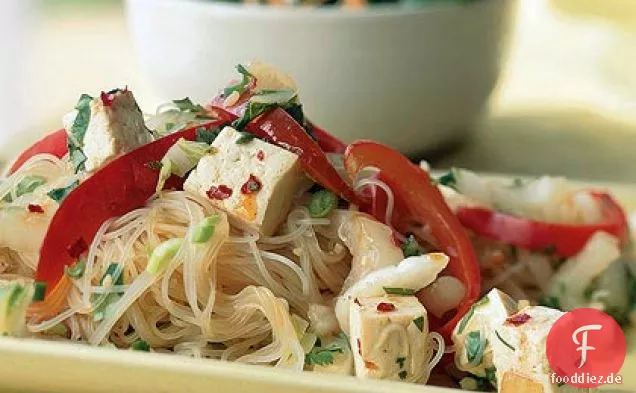 Reisnudeln mit Tofu und Bok Choy