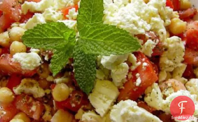Kichererbsen, Kirschtomaten und Feta-Salat