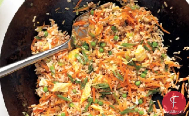 Schweinefleisch gebratener Reis