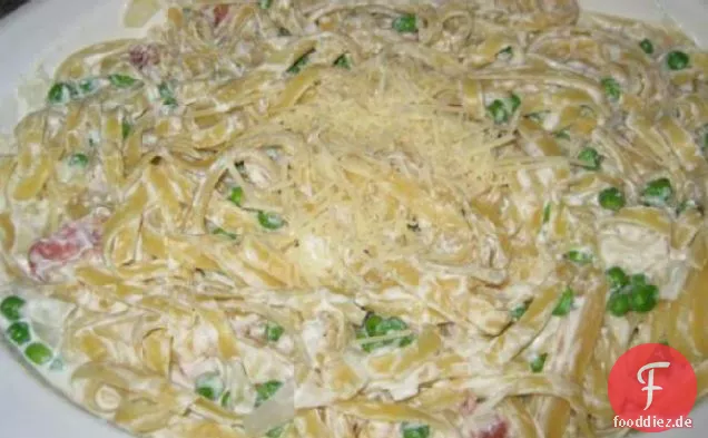 Cheesy Spaghetti Mit Speck und Erbsen