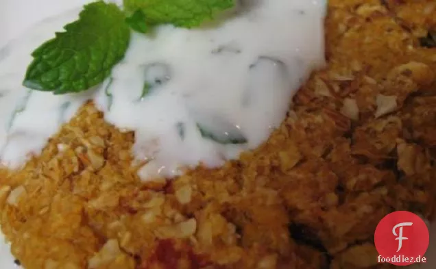 Curry-Kichererbsen-Kroketten mit Joghurtsauce