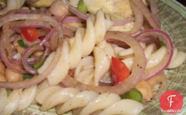 Veganer Artischocken-Nudelsalat