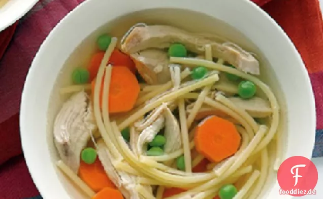 Hühnernudelsuppe mit sechs Zutaten