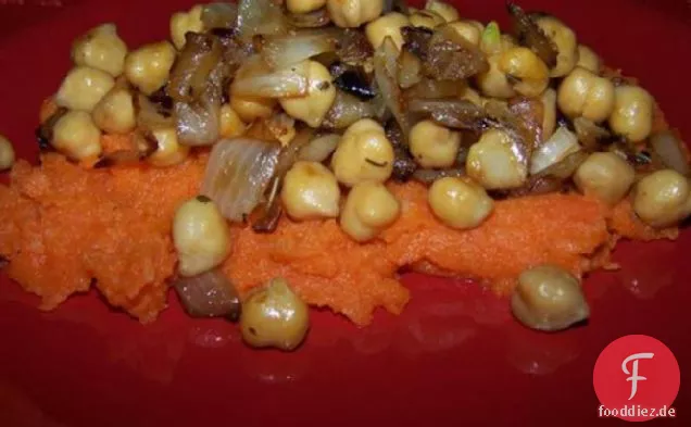 Wurzelgemüsebrei mit karamellisierten Zwiebeln