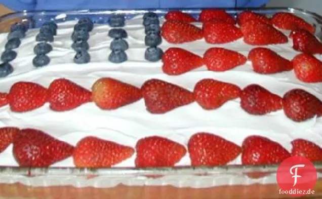 Erdbeer-Jell-O Poke Cake