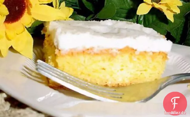Luscious Lemon Poke Kuchen