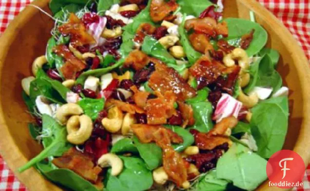 Spinatsalat mit Speck und Cashewnüssen