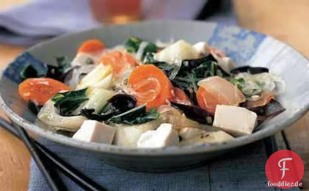 Asiatische Nudeln, Tofu und Gemüse Stir-Fry