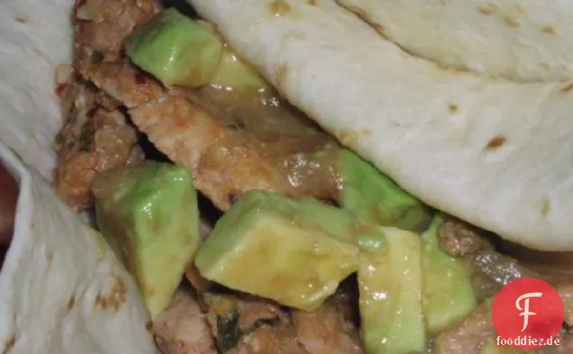 Limette und Bier Schweinefleisch mit leicht Chunky Guacamole
