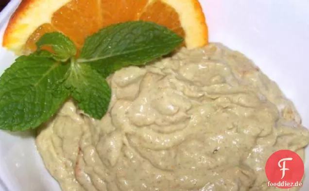 Gekühlte Avocado-Orange-Hühnersuppe