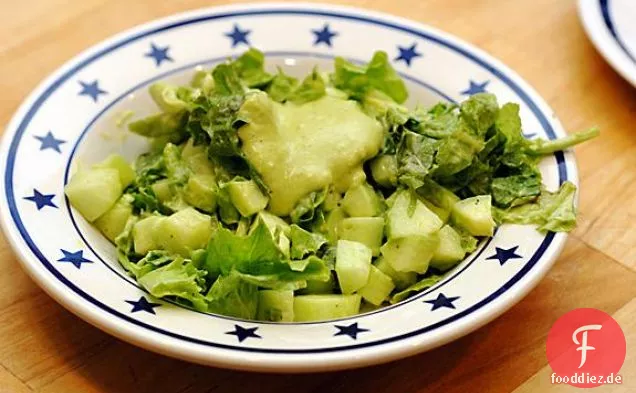 Gegrilltes würziges Limettenhähnchen mit schwarzer Bohne und Avocadosalat