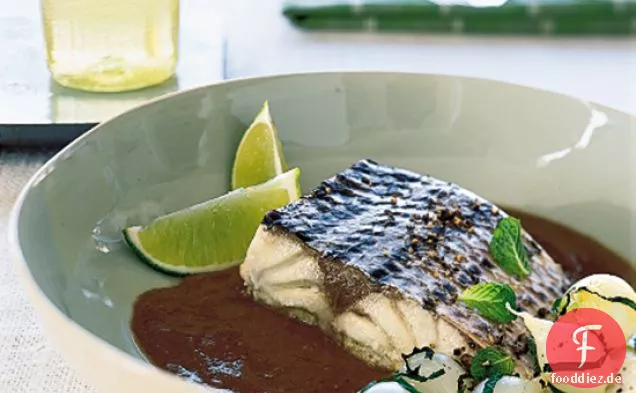 Gedämpfter Wolfsbarsch mit Tamarindensauce