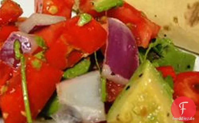 Tomaten-Avocado-Salat nach persischer Art