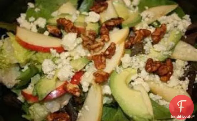Apfel-Avocado-Salat mit Mandarinen-Dressing