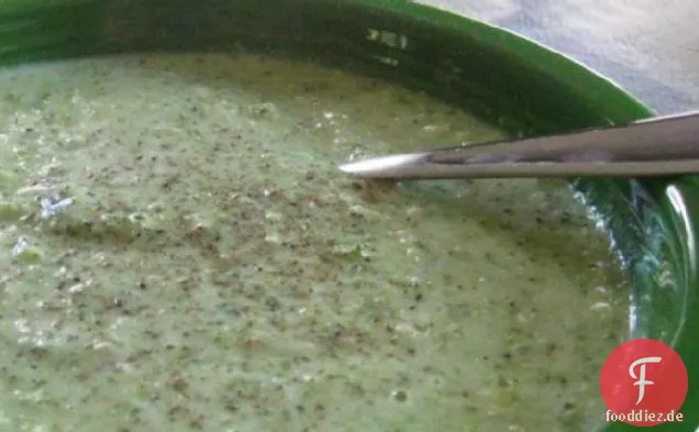 Alissa Cohens Brokkolisuppe (Rohkost)