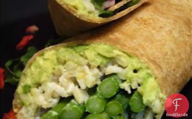 Spargel und Avocado-Wraps