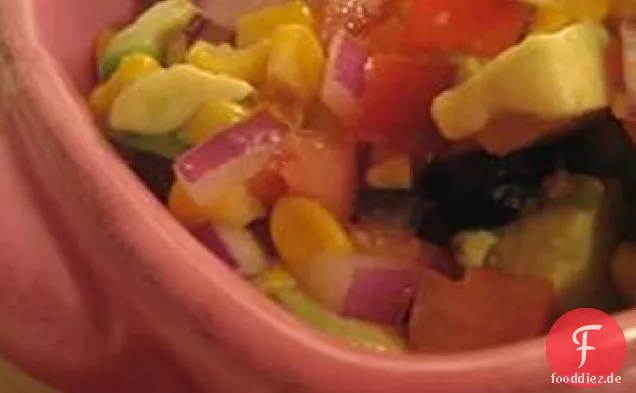 Tomaten, Mais und Avocado-Salsa