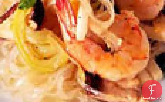 Garnelen und Nudeln rühren Braten
