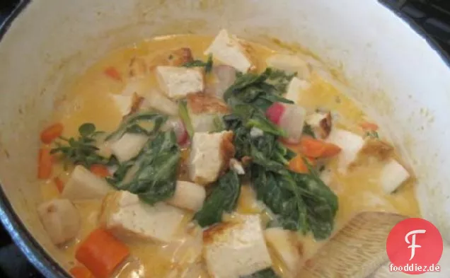 Thai Tofu mit Zucchini, roter Paprika und Limette