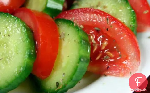 Tomaten-Gurken-Salat