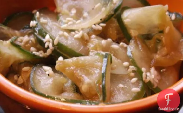 Japanischer Gurkensalat