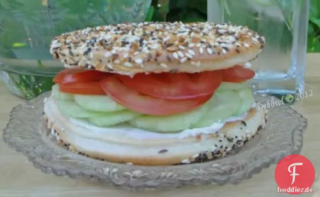 vegetarischer bagel-sandwich