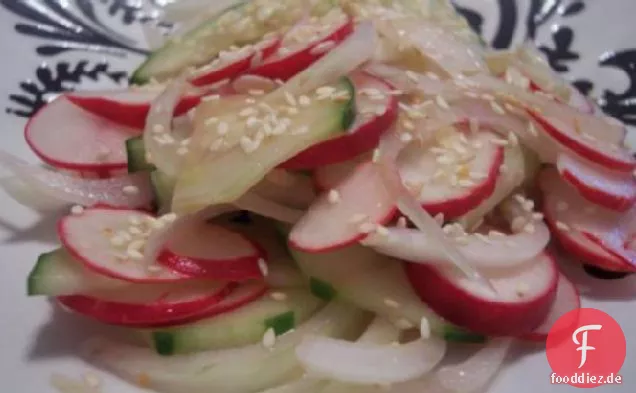 Gurken-Rettich-Salat im japanischen Stil