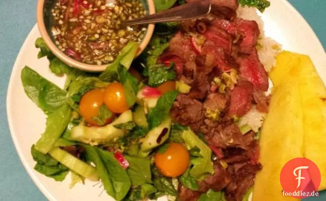 Tiger Cries Salat (ein würziger Thai-Rindfleischsalat)
