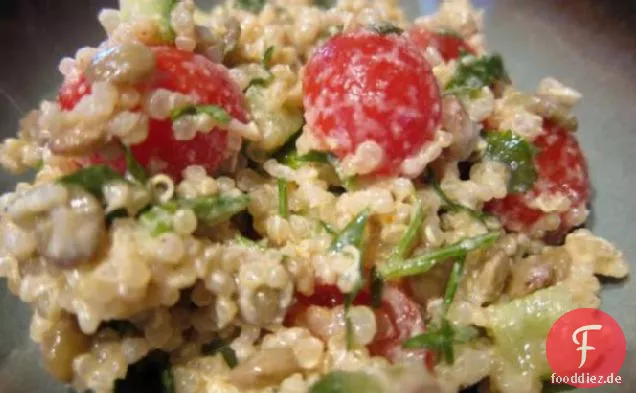 Quinoa-Salat Mit Tahini-Dressing