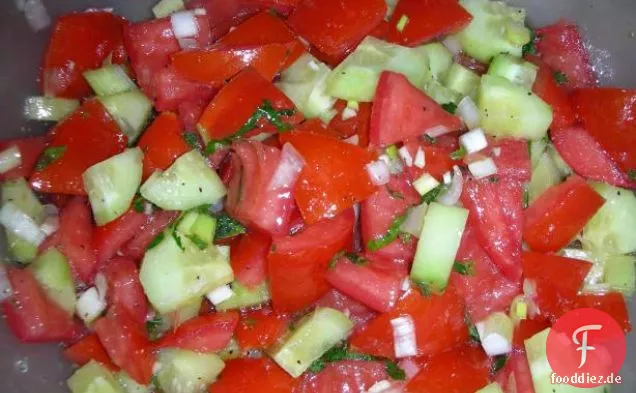 Tomaten-Gurken-Salat (Salat Shirazi)
