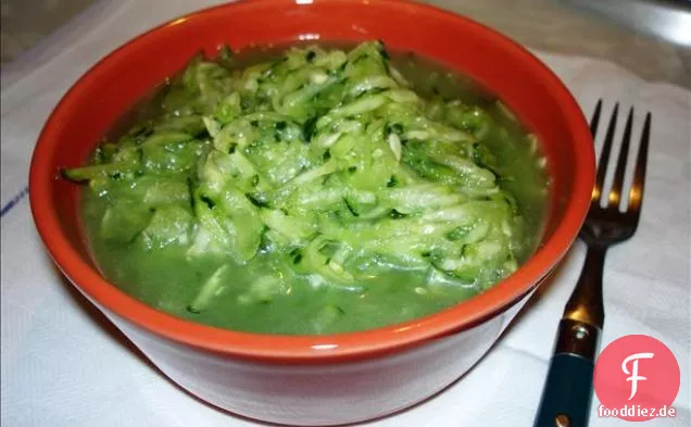 Grünes Gazpacho-Huhn