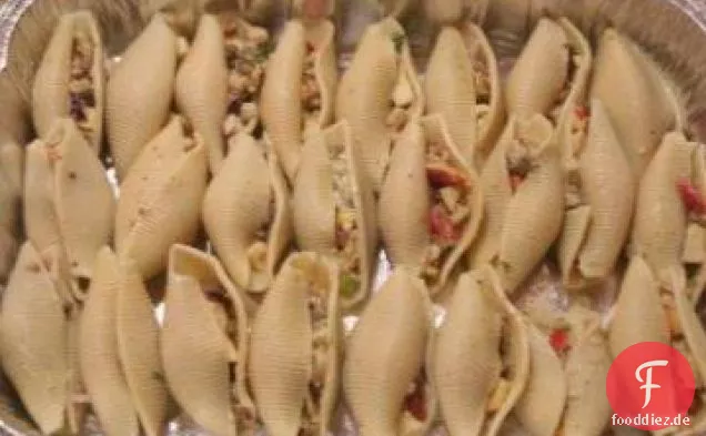 Vegetarische gefüllte Nudelschalen