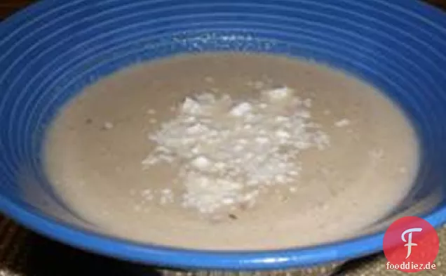 Reichhaltige und cremige geröstete Auberginensuppe