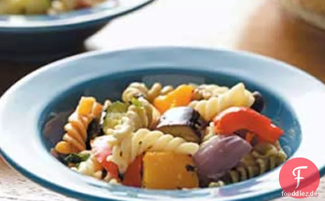 Gebratener Gemüse-Nudelsalat