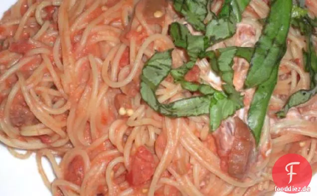 Spaghetti Mit Auberginen und Ziegenkäse