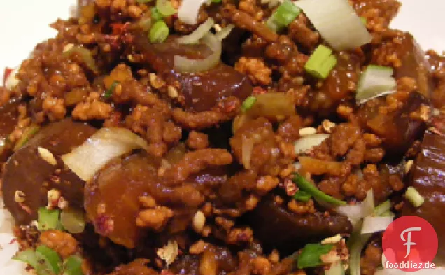 Chinesische Auberginen zum Mitnehmen in scharfer Sauce