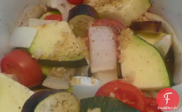 Gebackene Zucchini Auberginen (Auberginen) und Tomaten