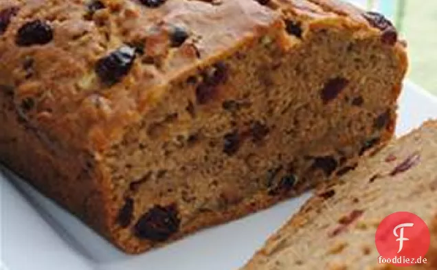Zucchinibrot mit getrockneten Preiselbeeren