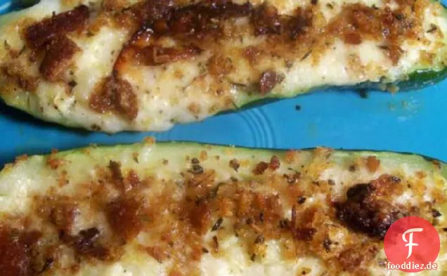 Gefüllte Zucchini-Boote
