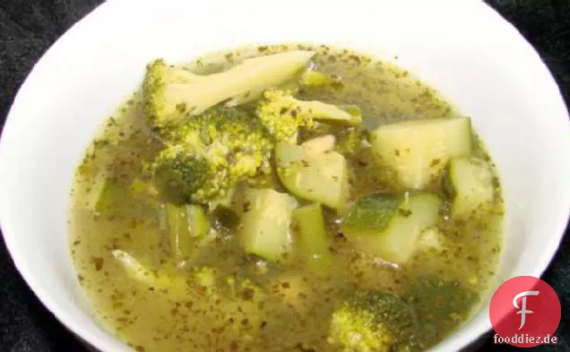 Grüne Gemüsesuppe