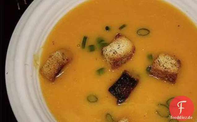 Winter-Squash-Suppe mit Gruyère-Croutons