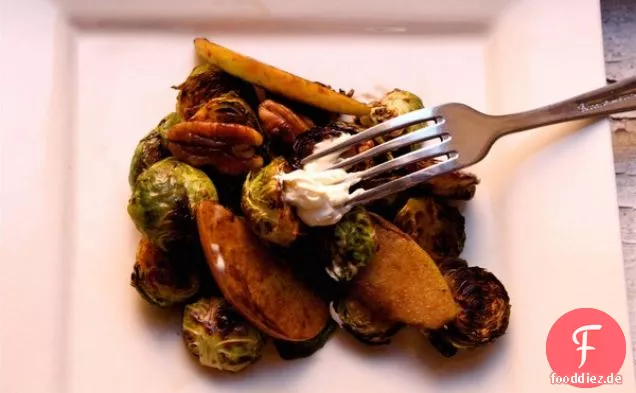 Alta Rosenkohl Mit Apfel, Pistazien, & Crème Fraiche