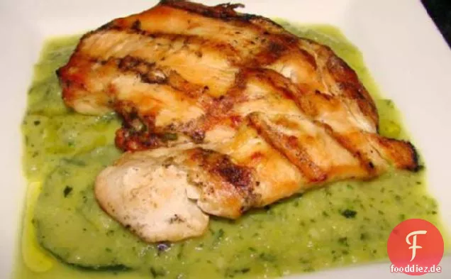 BBQ Hähnchenbrust mit Zucchinisauce