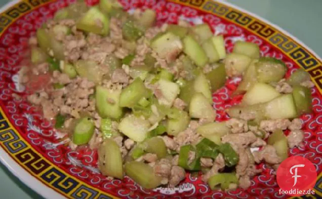 Stir-Fry Opo mit gemahlenem Schweinefleisch
