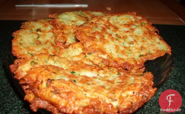 Zucchini, Oliven und Käse Quesadillas