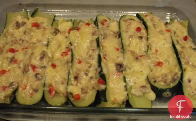 Gefüllte Zucchini