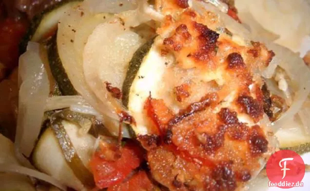 Zucchini-Backen Mit Feta und Tomaten